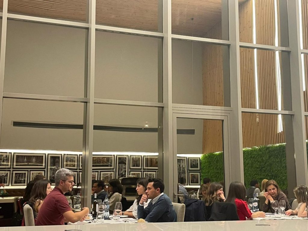 SLEURO_gallery_dinner_FreeTime_01